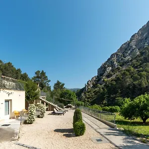 Domaine Saint Julien Hotel